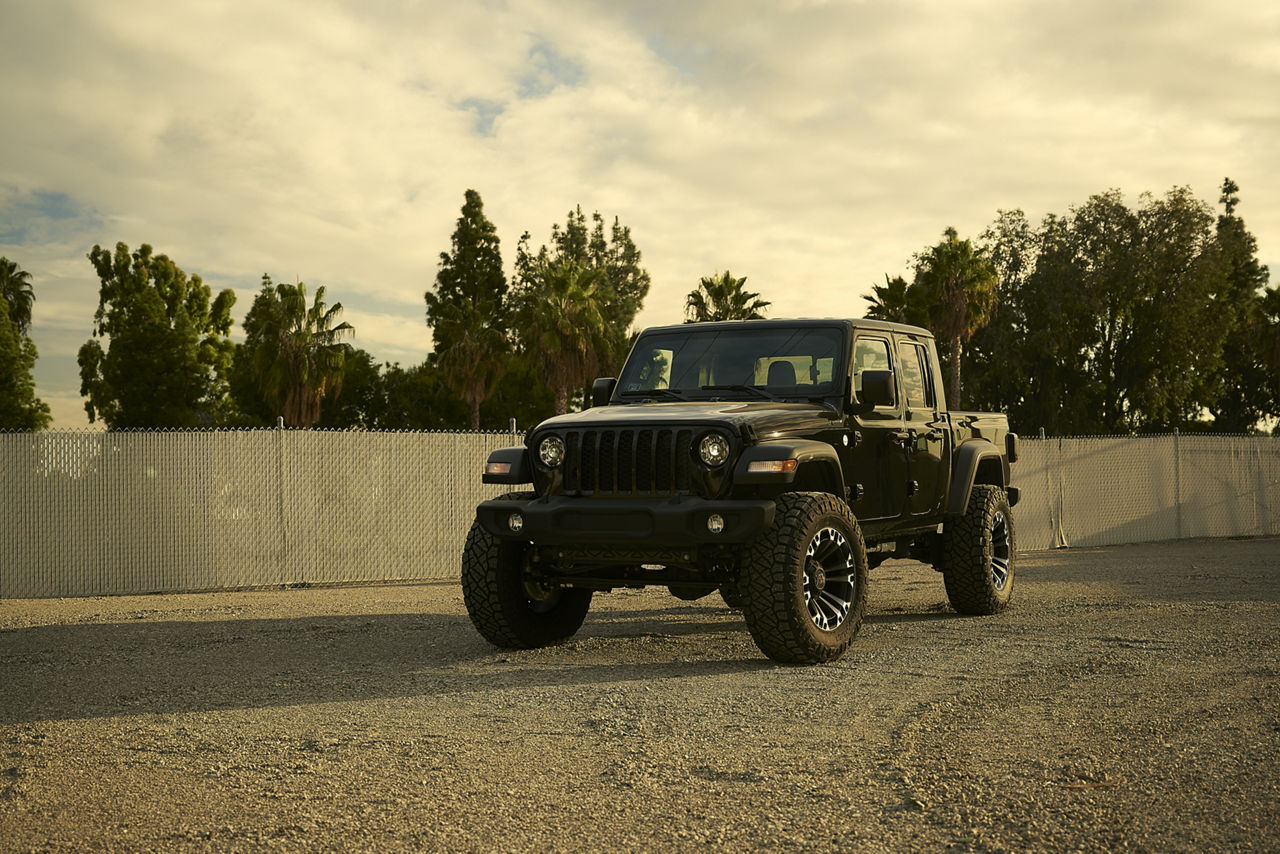 2020 Jeep Gladiator - XD MONSTER 3 - Black | XD Wheels